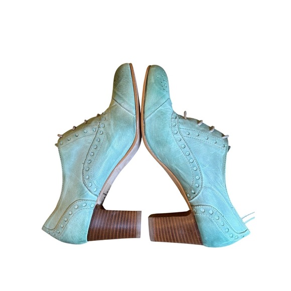 Sundance Size 38/7.5 Teal Green Oxford Shoes Heels Menswear Distressed Laced